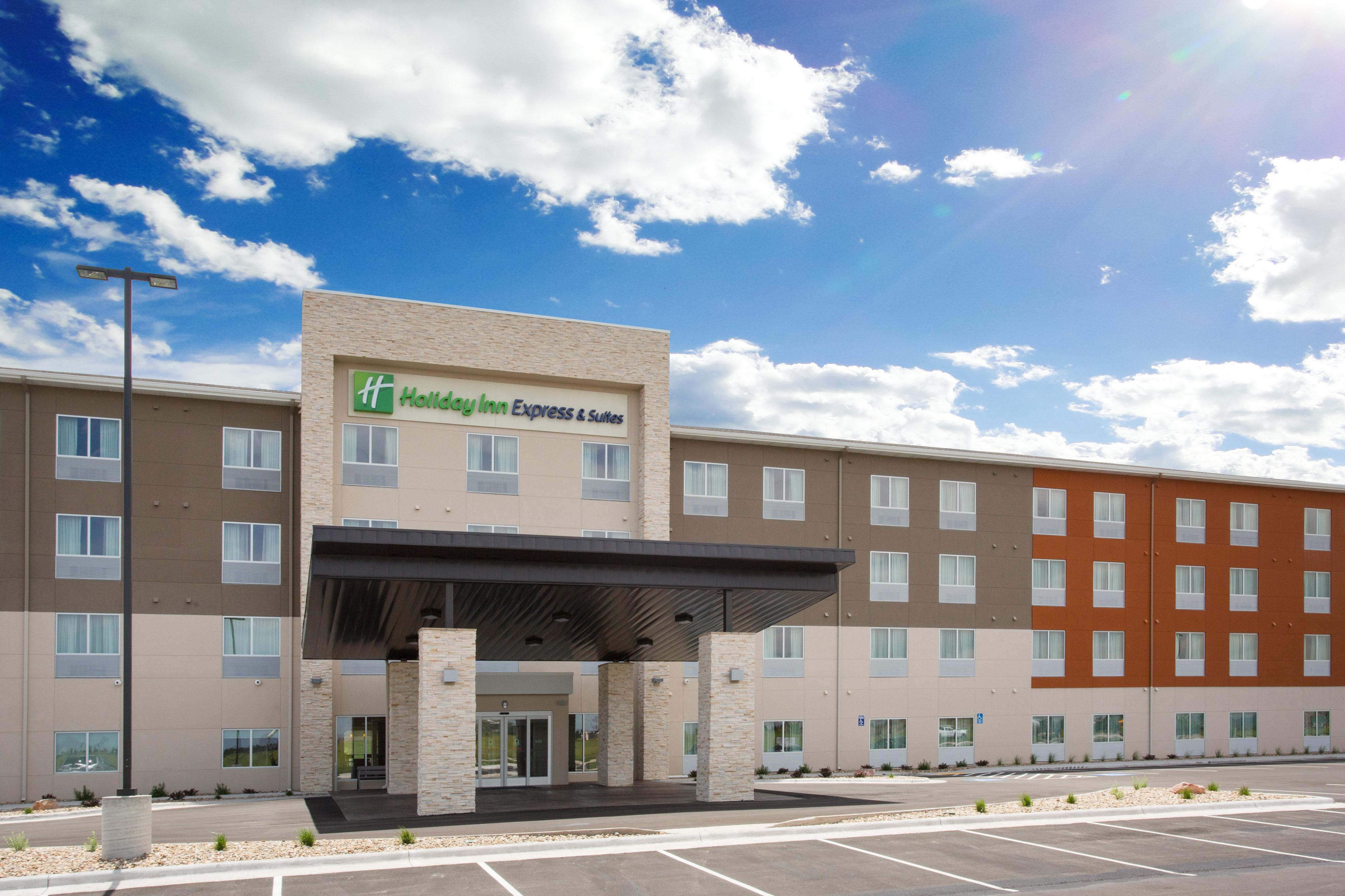 Holiday Inn Express & Suites - Rapid City - Rushmore South By Ihg Exterior photo