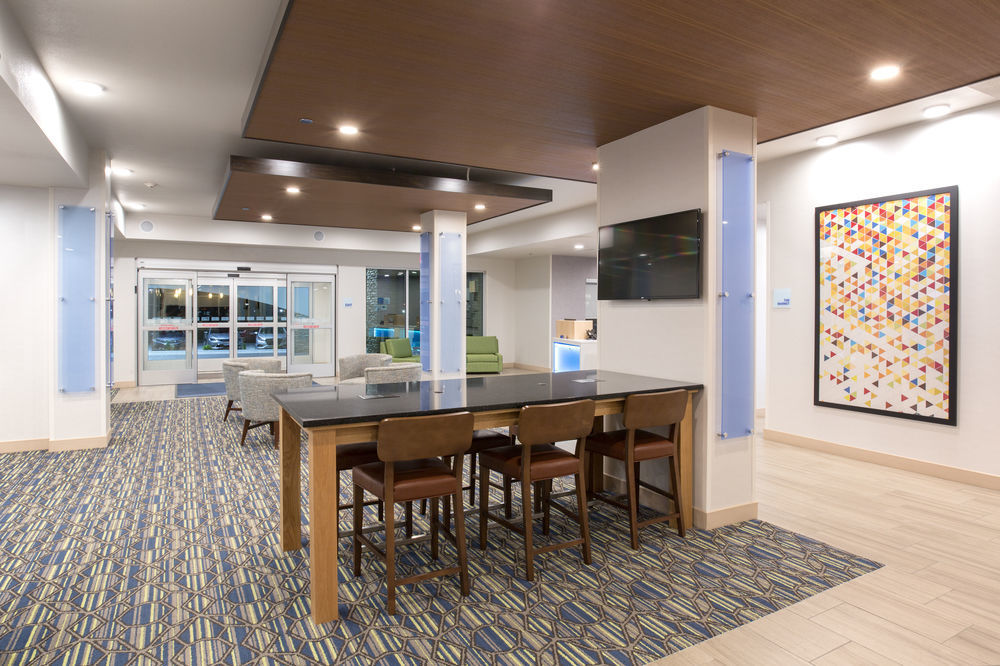 Holiday Inn Express & Suites - Rapid City - Rushmore South By Ihg Exterior photo